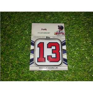 RONALD ACUÑA JR MEDALLÓN TOPPS 2022 CONMEMORATIVA PLAYER JERSEY NUMBER